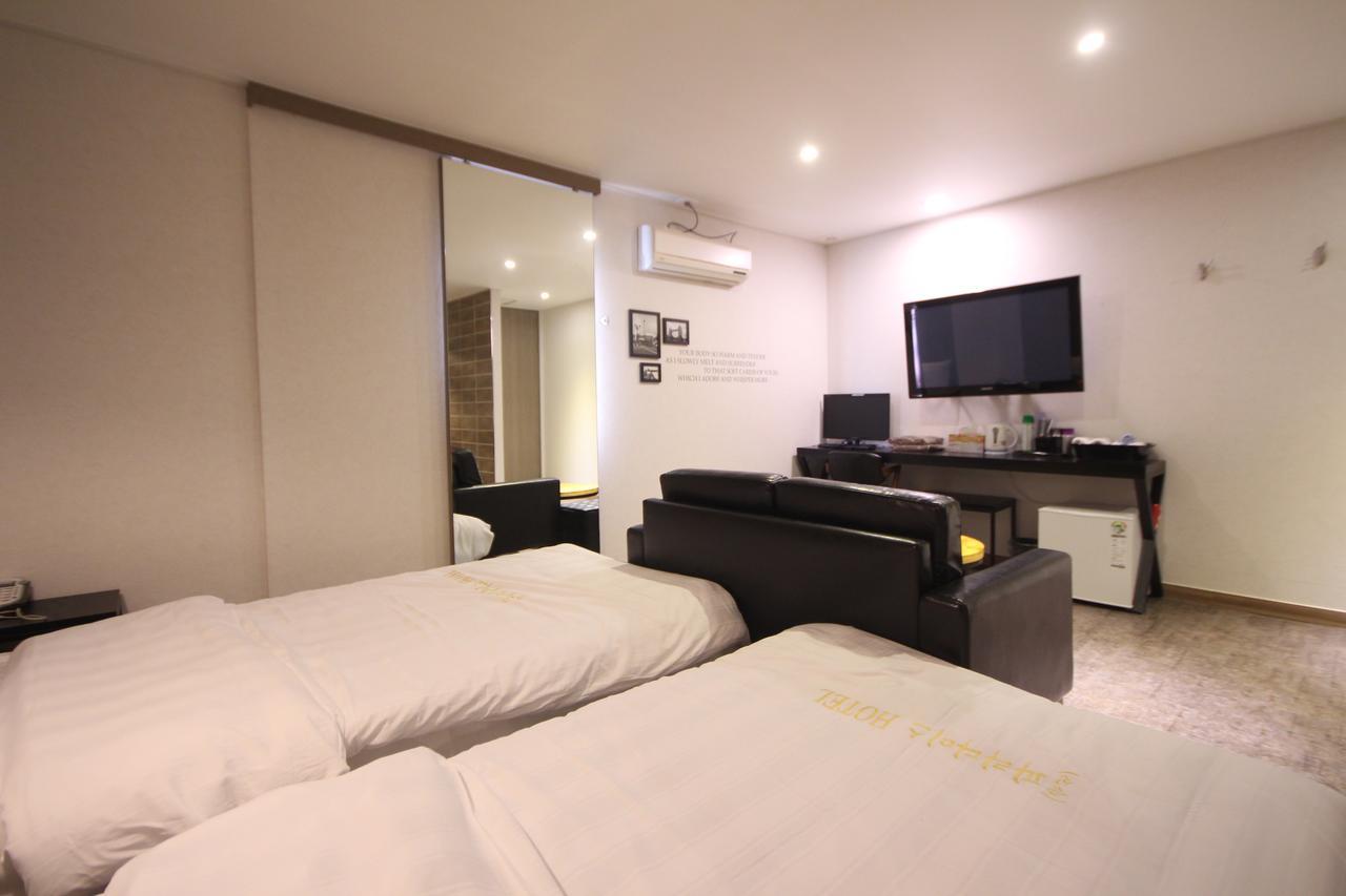 Paradise Hotel Gunsan Extérieur photo