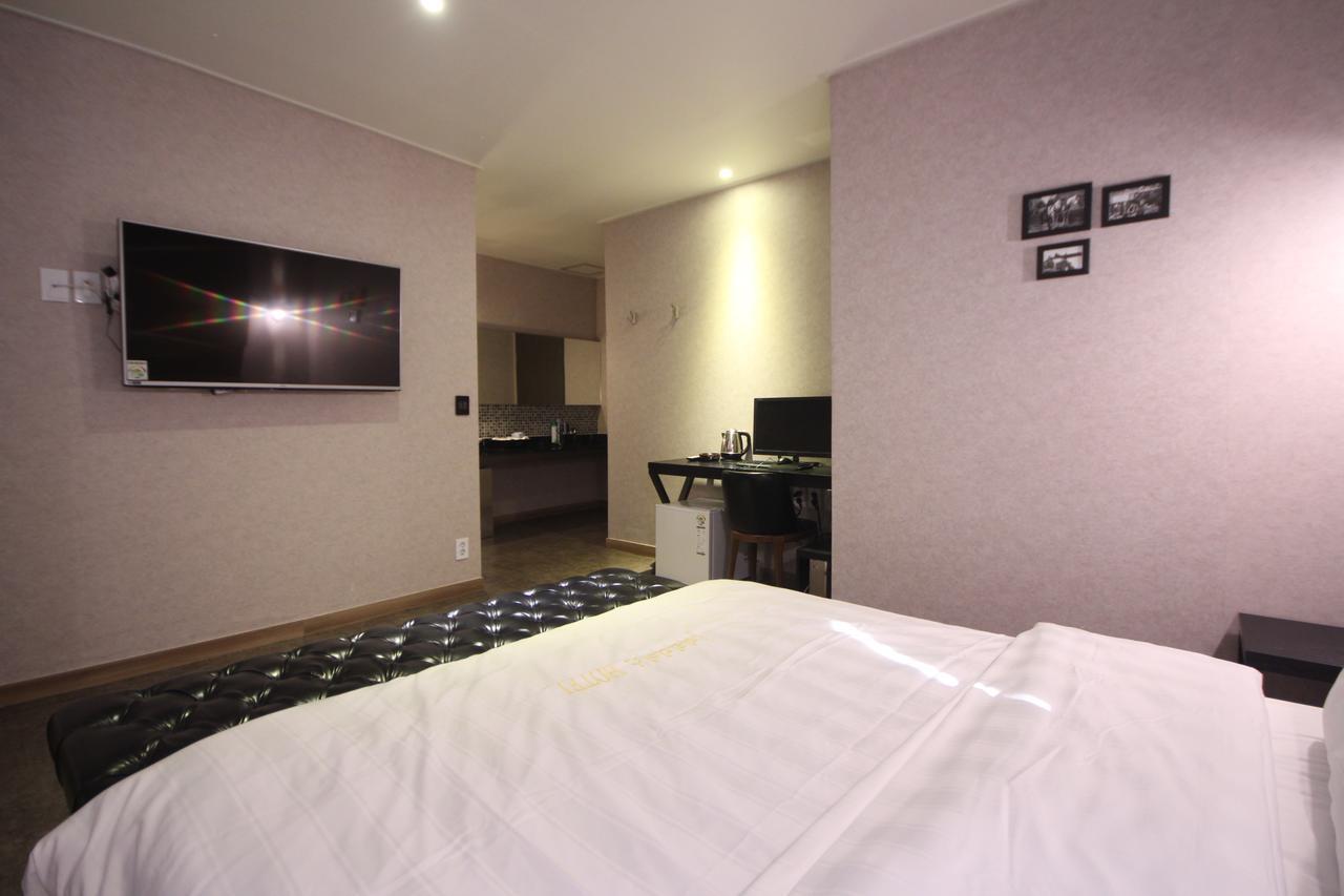 Paradise Hotel Gunsan Extérieur photo