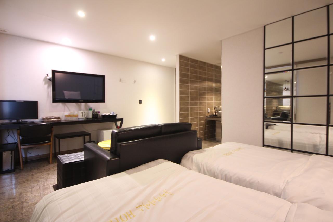 Paradise Hotel Gunsan Extérieur photo